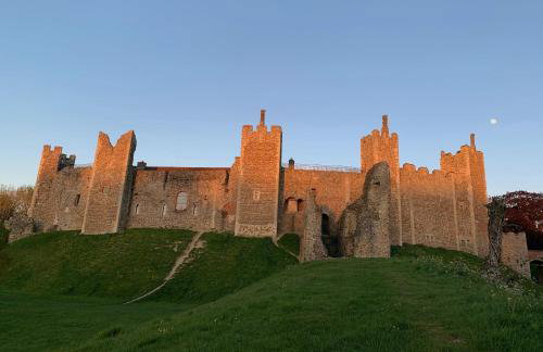 Waterpump Pod for 2 adults with ensuite in the Suffolk Countryside - Photo 24