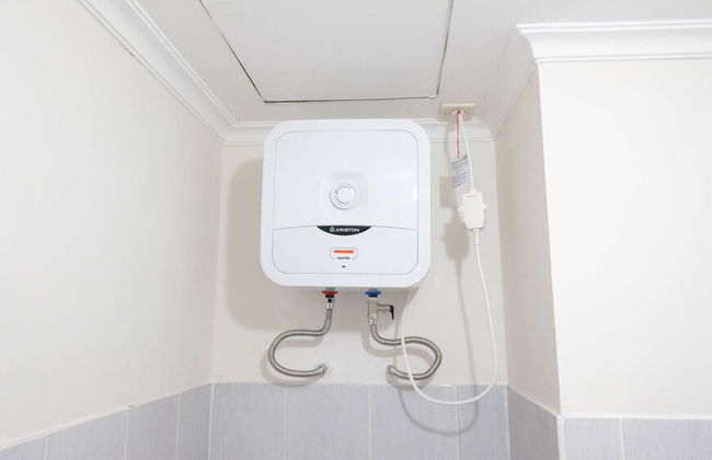 Modern And Homey 2Br At Puncak Kertajaya Apartment - Photo 13