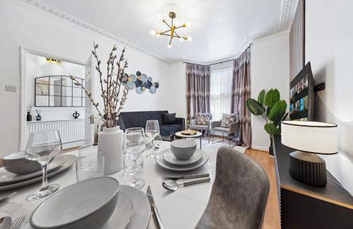 4BR North London I WiFi, Garden, Near Shops - Foto 11