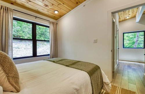 Peaceful Smoky Treehouse| Hot Tub • Hammock • Deck - Foto 21