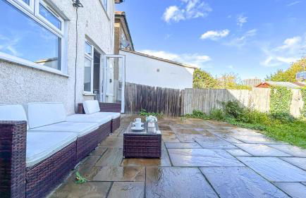 Fully Furnished New Malden 3BDR Home with Parking Washer Dryer and Garden near Kingston - Foto 13