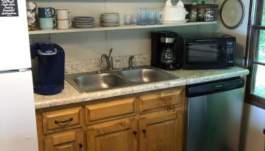 Clouds Cabin - HotTub, Mtn View, Pets - Photo 5