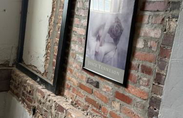 Exposed Elegance - Foto 44