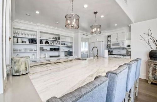 Luxury Ocean Views & Steps To The Sand - Tower 36 Upper Condo Unit - Photo 26