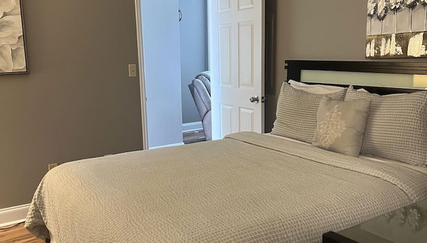 Little Pigeon River 501 2BD with Mountain View Private Balcony by RedAwning - Foto 4, Habitación