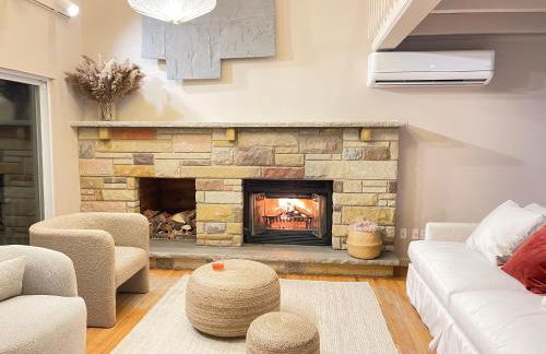 Poconos Modern Chalet I Hot Tub I Home Theater I Fenced Yard I Pet Friendly - Foto 17