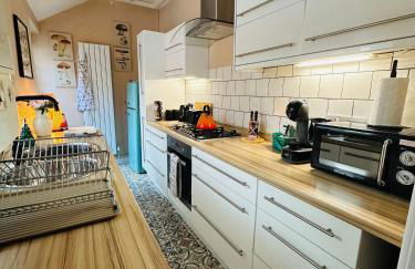 Overleigh Cottage, with optional Hot Tub hire - Photo 10