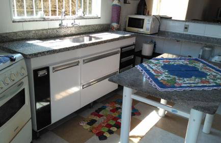 CASA DE PRAIA COM DUAS PISCINAS E GARAGEM - Foto 2