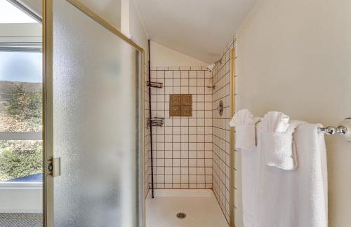 Panoramic Views! Home with Boat Slip on Clear Lake - Foto 18