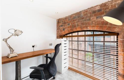 High End Luxury Townhouse in JQ, 4 Bedrooms, Flat screen TV in all rooms, Free Parking, Near Birmingham City Centre DEPOSIT REQUIRED - Foto 14