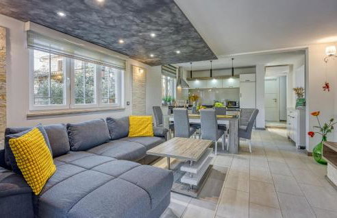 Amazing Apartment In Kanfanar With Wifi - Photo 3