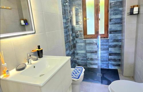 Stylish Home With Patio 4 min Walk to the Beach - Foto 7