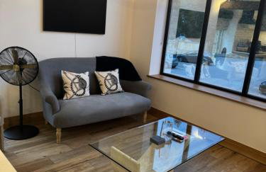 The Menagerie - Photo 16