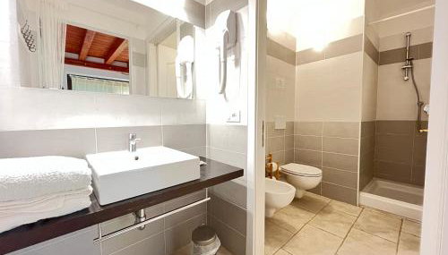 Agriturismo il Nazareno - Photo 5, towels, Shower