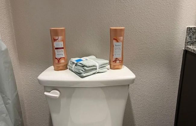 Sexy & Sensual 1BR Escape - Foto 31