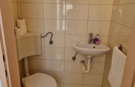 Sea-view Apartment - Sleeps 4, Parking & Balcony - Foto 17