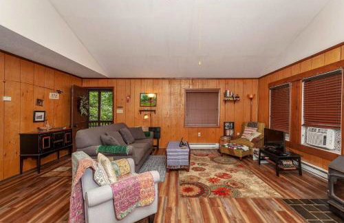 Private w Screened Porch Deck & Pet-Friendly - Foto 11
