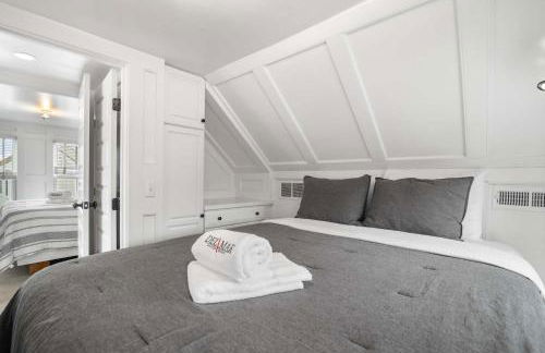 Stylish Walk to Town and Beach - Foto 15