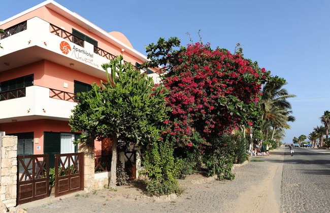 Nautilus Aparthotel - Photo 8