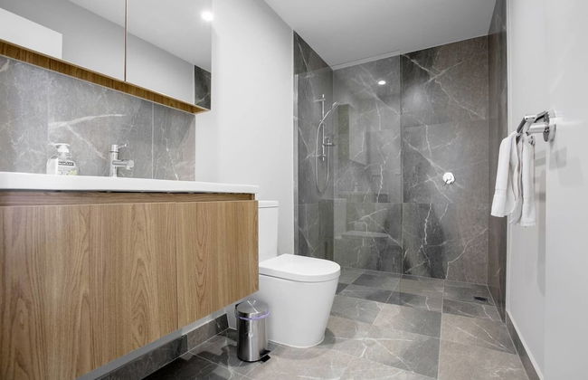 Wow Southport Apartment Near Light Rail Station - Photo 5