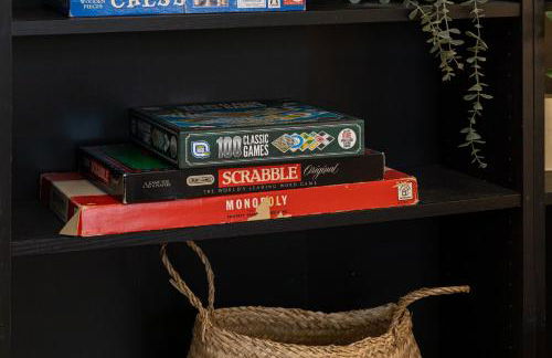 Luxury Spacious 3-Bed City Oasis Just 10 Mins from Centre with Free Parking - Foto 9