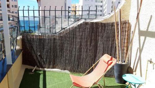 Ático centrico, 50m de la playa, vista al mar y al Peñon, gran terraza, parking, wifi fibra - Photo 4