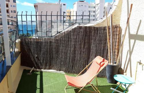 Ático centrico, 50m de la playa, vista al mar y al Peñon, gran terraza, parking, wifi fibra - Photo 4