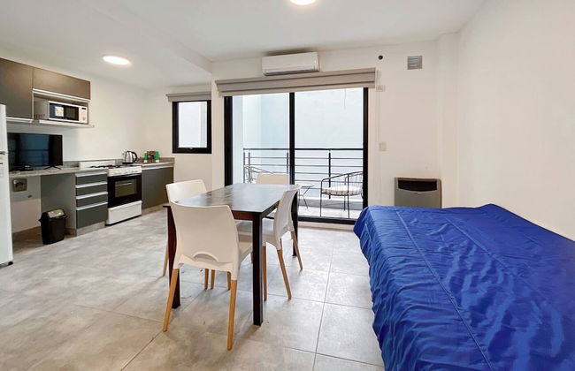 Modern Almagro Apartment for 4 Guests With Balcony and Full Amenities - Foto 7