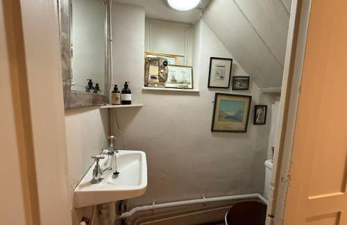 Tranquil Seaside Cottage by NewFo - Photo 22