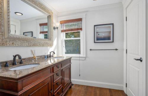 Cape Cod Retreat: A/C, WiFi Pet Friendly - Photo 35