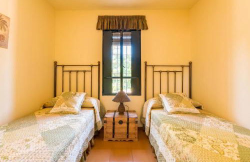 Cortijo El Carmen Finca El Revuelo - Photo 17