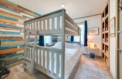 Lakefront Michigan Abode with Deck and Fire Pit! - Foto 15