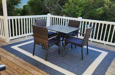 Spacious Beach House Steps to Sand - Foto 74