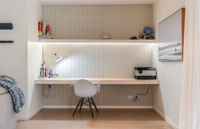 Hamptons Inspired Luxury - Photo 19