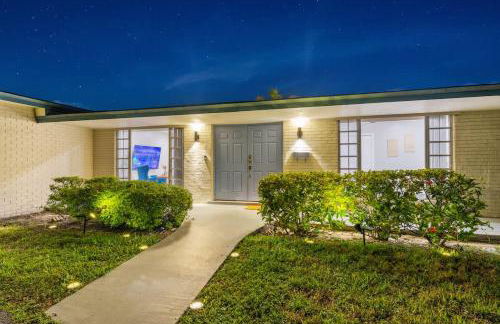 SUN VILLA Heated Pool Near Hard Rock & Beach - Foto 2