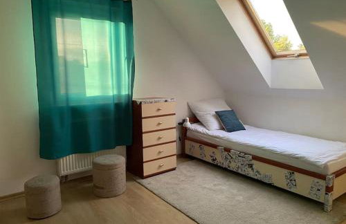 4 Bedroom family house with access to a hot tub - Photo 45