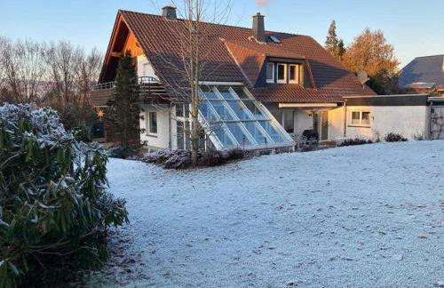 Großes Haus mit Garten, Sauna, Flügel, Kamin uvm - Photo 25