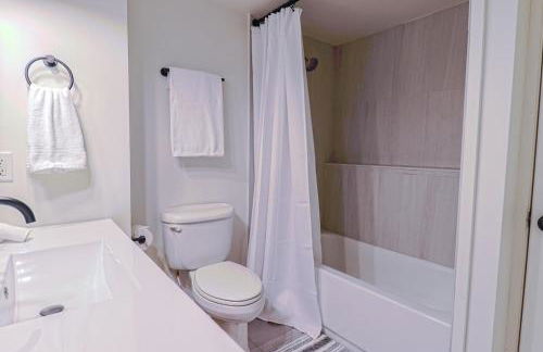 New cozy Fall foothill retreat in Boulder - Photo 27