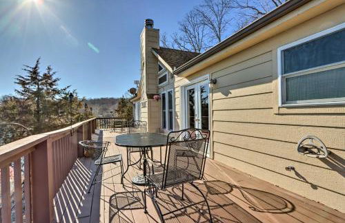 House with Deck Overlooking Lake of the Ozarks! - Foto 21