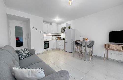 Vivez Lunel-Clim-Wifi Fibre-Parking Privé-Patio T2 - Foto 4