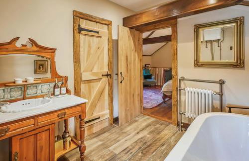 Rustic Retreat - Photo 8