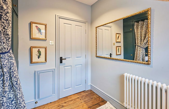 Host Stay The Rooftop Gallery - Photo 8