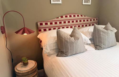 Water Cabin With Water Sports Equipment and Bikes, Bath - Foto 7