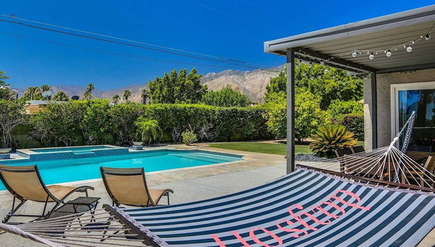 Relax at the 3BR Tranquil Oasis in Palm Springs - Foto 5, Habitación