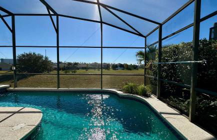 Poolside At Calabay - Home for 9 with Game Room - Foto 1