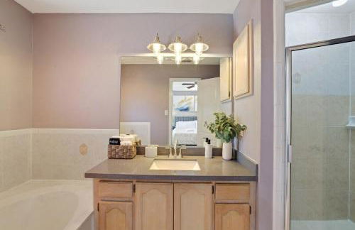 Relaxing Family Retreat With Private Pool, Grill & Game Room - Foto 17