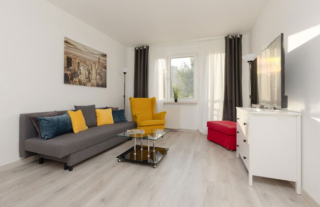 Kopcińskiego Apartment Warsaw by Renters - Photo 12