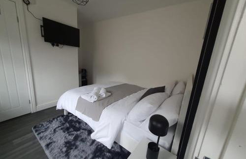 Private Room Sleeps 2 with Ensuite & Parking - Foto 25