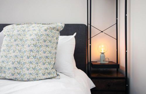 Elegant 2BR w/ Pool Table in Prime Location - Foto 41