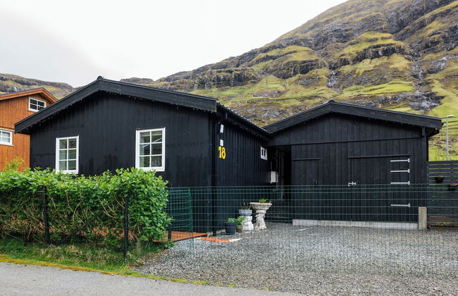 Tranquil Village Retreat | Tjørnuvík - Foto 15